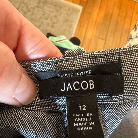 Grey capri pants - Picture 3 of 4